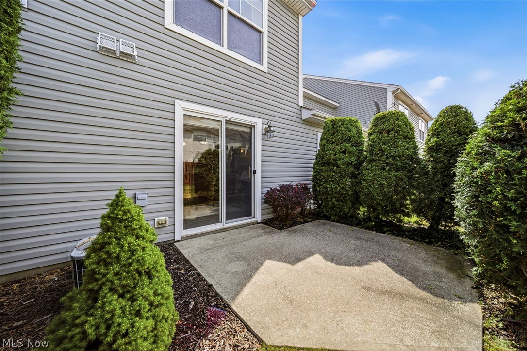 988 Tradewinds Cove Painesville OH 44077