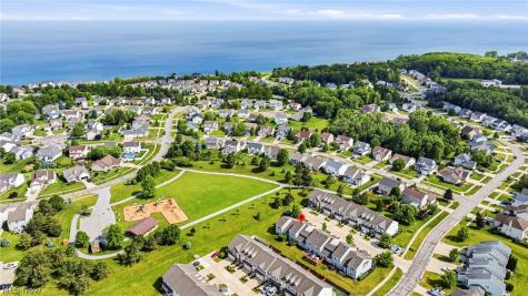 988 Tradewinds Cove Painesville OH 44077