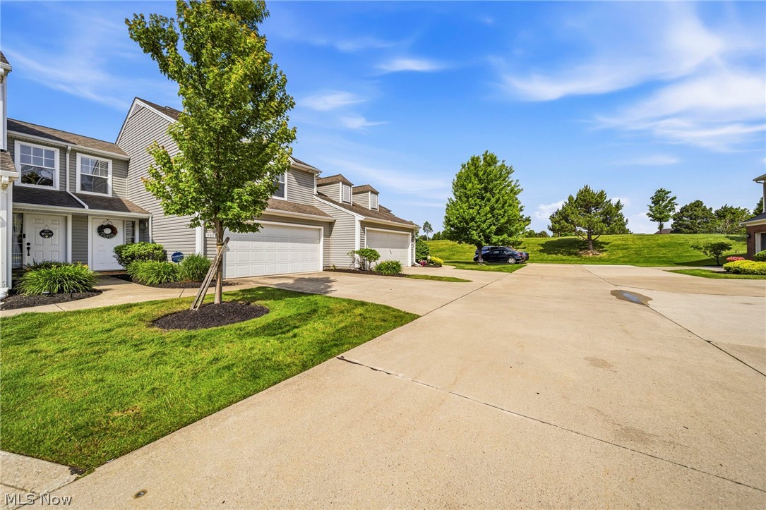 988 Tradewinds Cove Painesville OH 44077