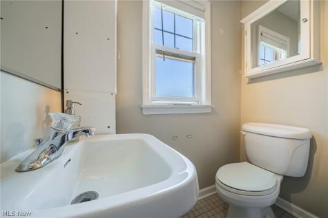 2684 Wooster Road Rocky River OH 44116