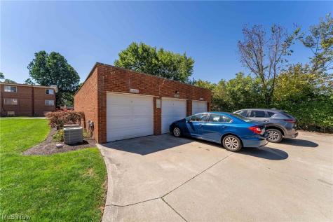 2684 Wooster Road Rocky River OH 44116