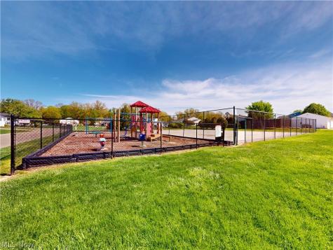 8005 Independence Drive Mentor OH 44060