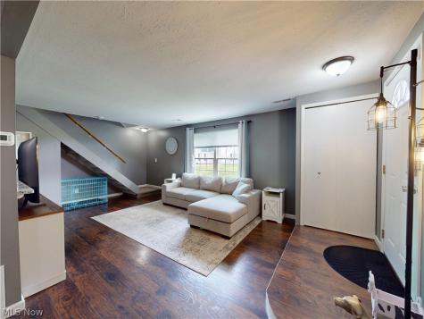 8005 Independence Drive Mentor OH 44060