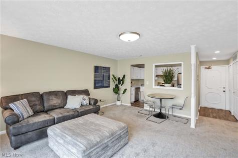 2021 King James Parkway Westlake OH 44145