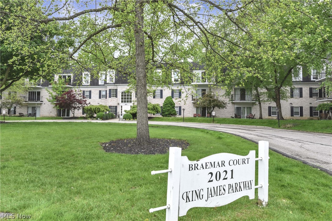 2021 King James Parkway Westlake OH 44145