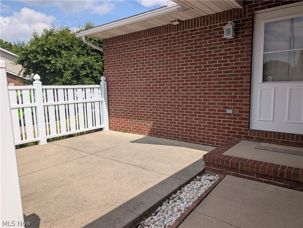 202 Greenbriar Lane Dalton OH 44618