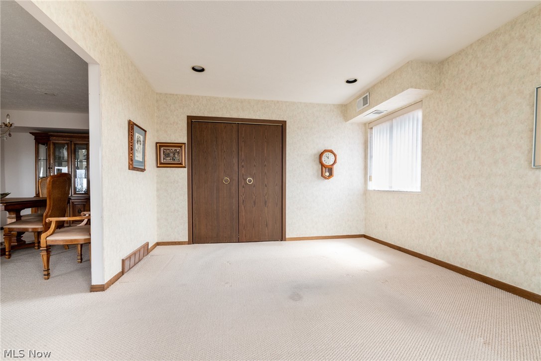 2202 Acacia Park Drive Lyndhurst OH 44124