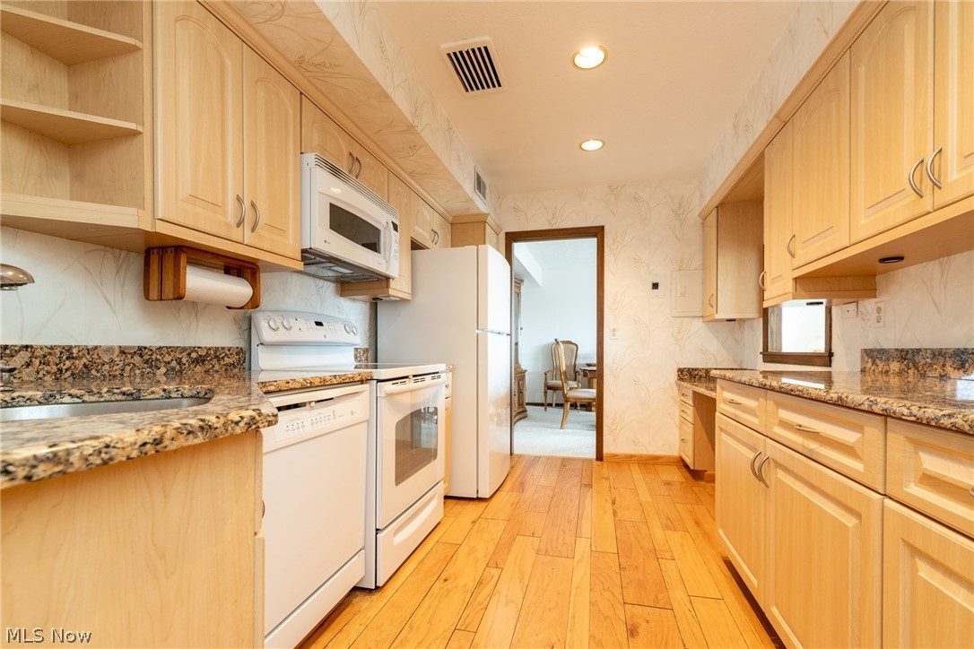 2202 Acacia Park Drive Lyndhurst OH 44124