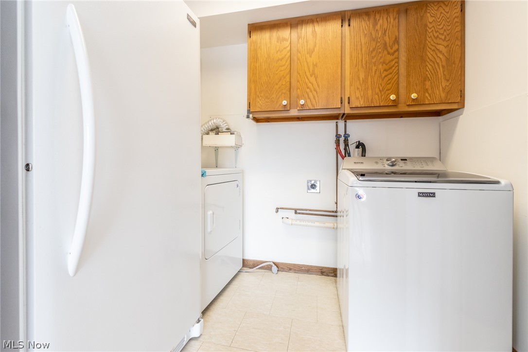 2202 Acacia Park Drive Lyndhurst OH 44124