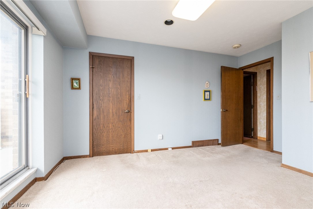 2202 Acacia Park Drive Lyndhurst OH 44124