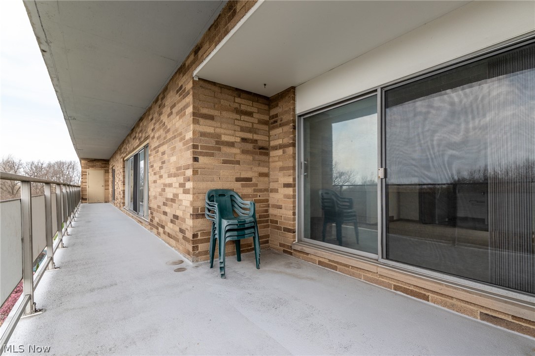 2202 Acacia Park Drive Lyndhurst OH 44124