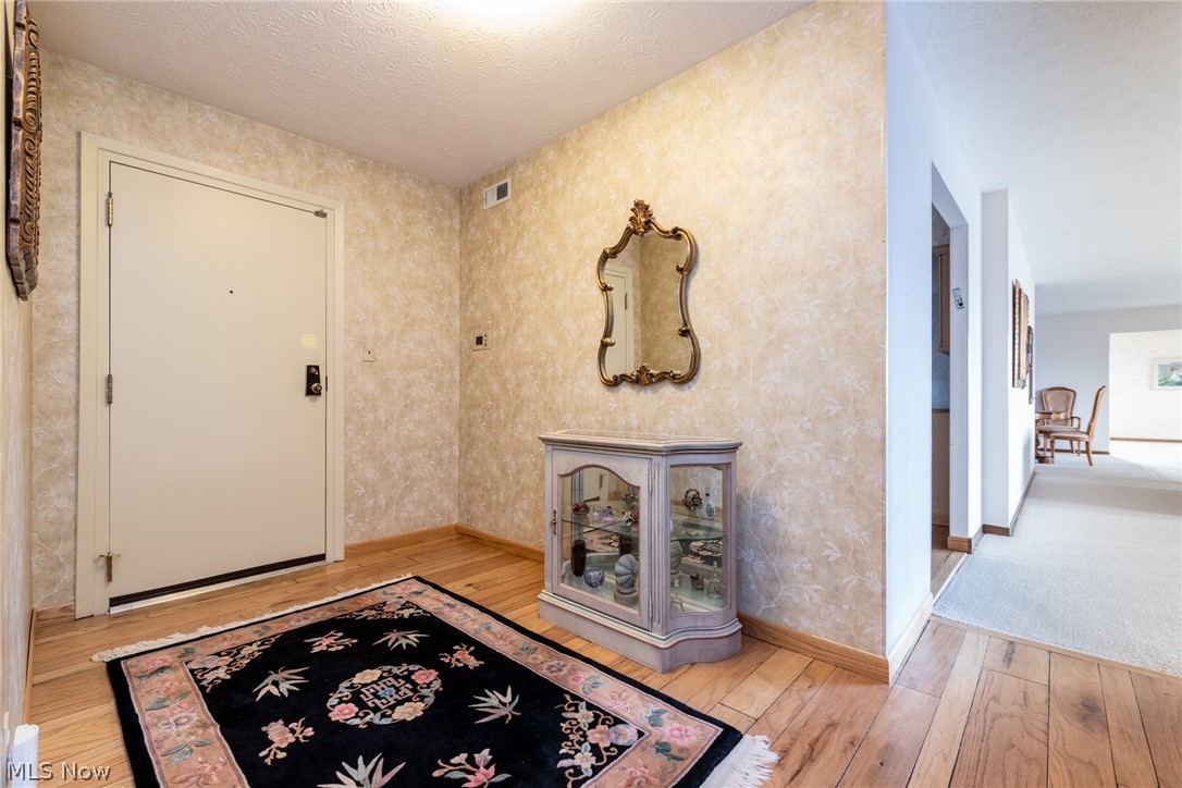 2202 Acacia Park Drive Lyndhurst OH 44124