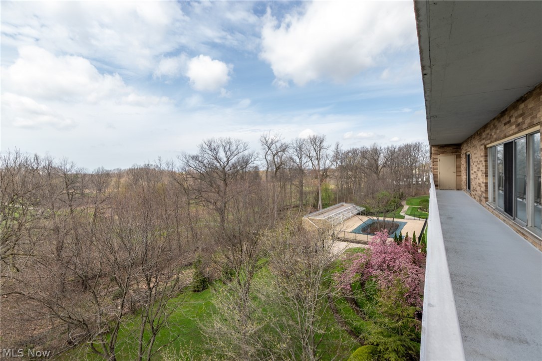 2202 Acacia Park Drive Lyndhurst OH 44124