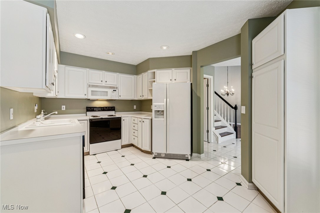 401 Bounty Way Avon Lake OH 44012