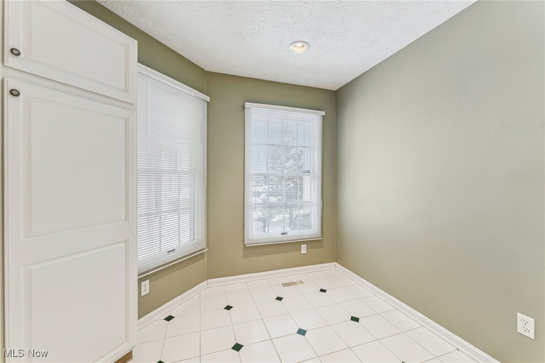 401 Bounty Way Avon Lake OH 44012