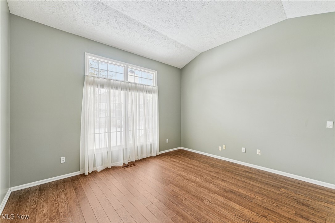 401 Bounty Way Avon Lake OH 44012