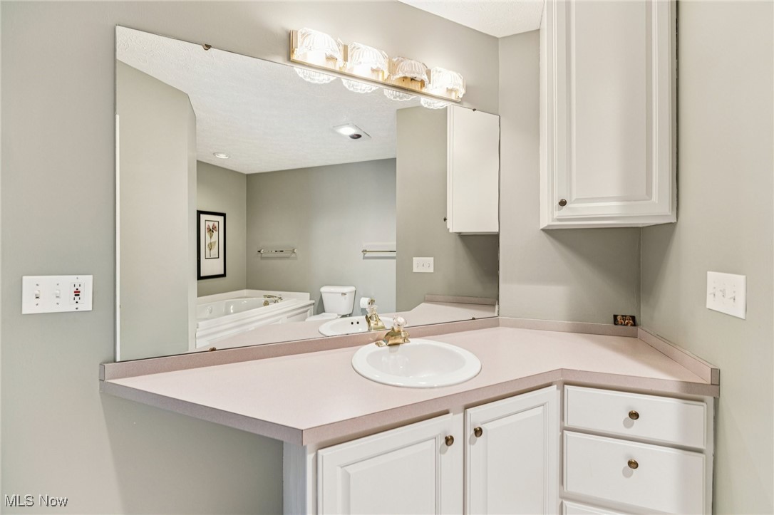 401 Bounty Way Avon Lake OH 44012