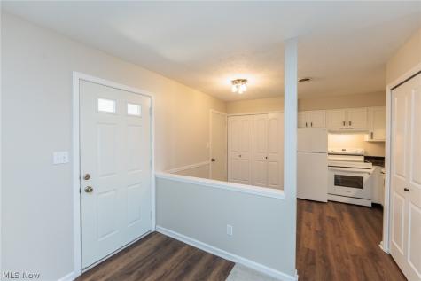 126 Royal Crest Drive Seville OH 44273