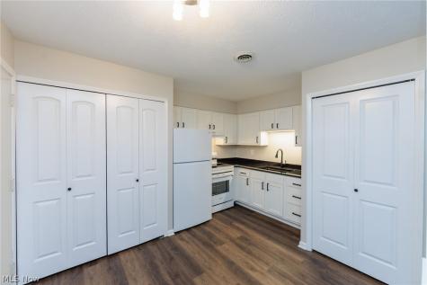 126 Royal Crest Drive Seville OH 44273