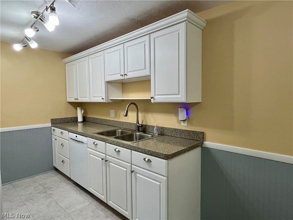 9701 Sunrise Boulevard North Royalton OH 44133