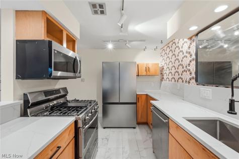 12900 Lake Avenue Lakewood OH 44107