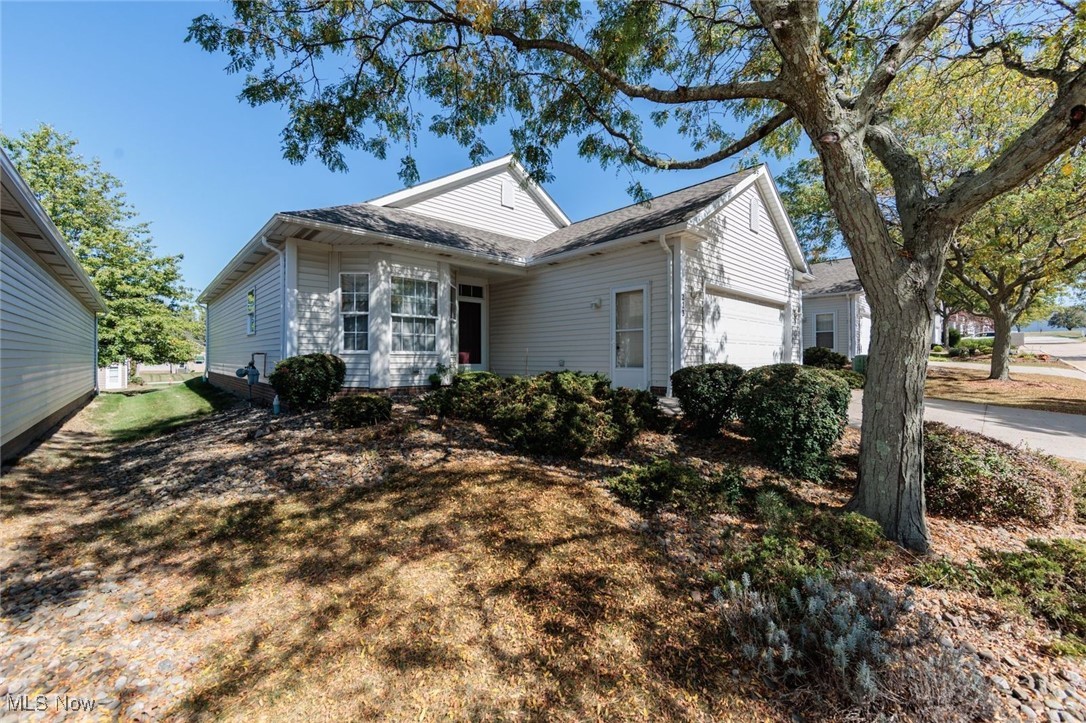 223 Village Drive W Seven Hills OH 44131