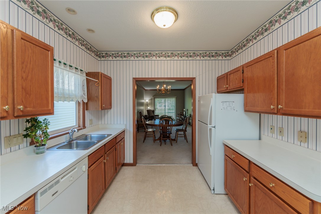 223 Village Drive W Seven Hills OH 44131