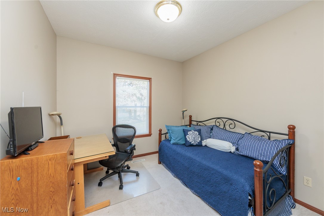 223 Village Drive W Seven Hills OH 44131