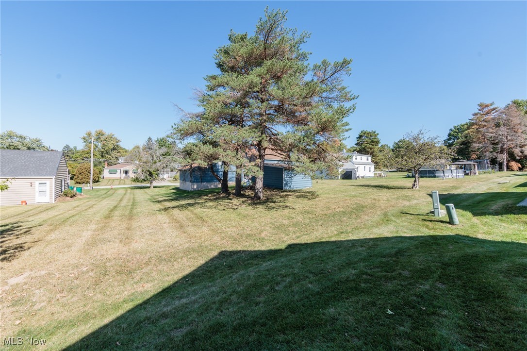 223 Village Drive W Seven Hills OH 44131