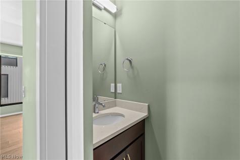 2334 W 16th Place Cleveland OH 44113