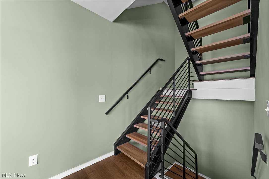 2334 W 16th Place Cleveland OH 44113
