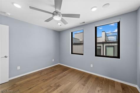 2334 W 16th Place Cleveland OH 44113