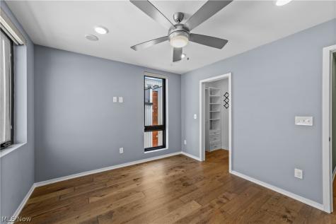 2334 W 16th Place Cleveland OH 44113