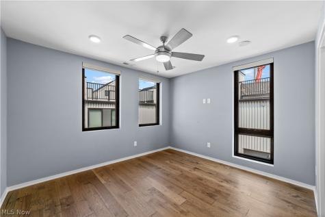 2334 W 16th Place Cleveland OH 44113