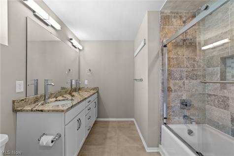 2334 W 16th Place Cleveland OH 44113