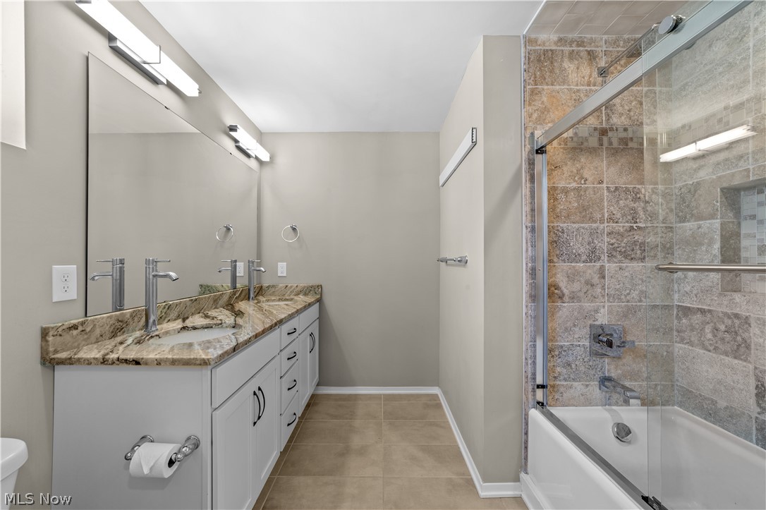 2334 W 16th Place Cleveland OH 44113