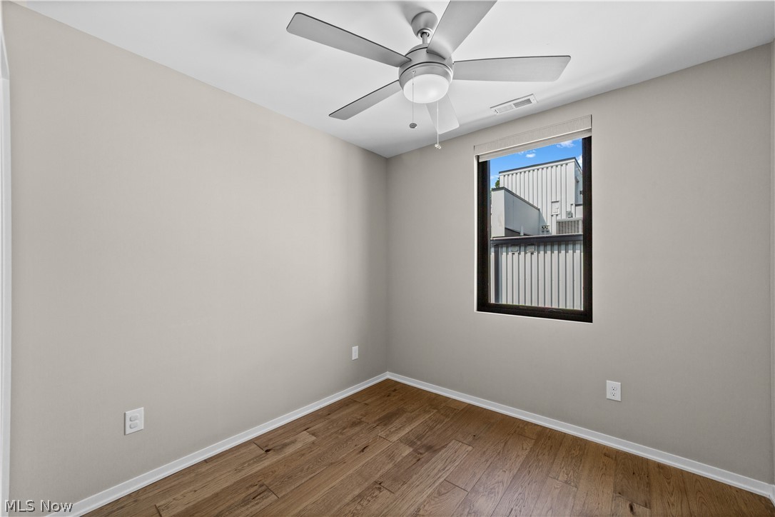 2334 W 16th Place Cleveland OH 44113