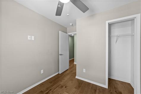 2334 W 16th Place Cleveland OH 44113