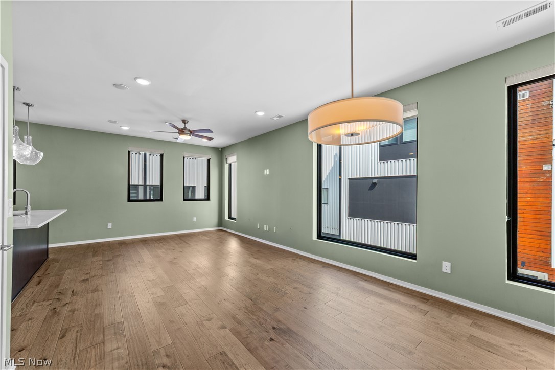2334 W 16th Place Cleveland OH 44113