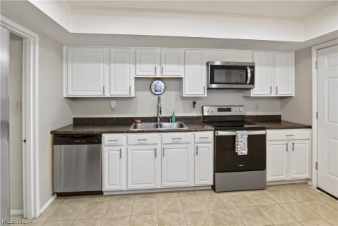 11746 Harbour Light Drive North Royalton OH 44133