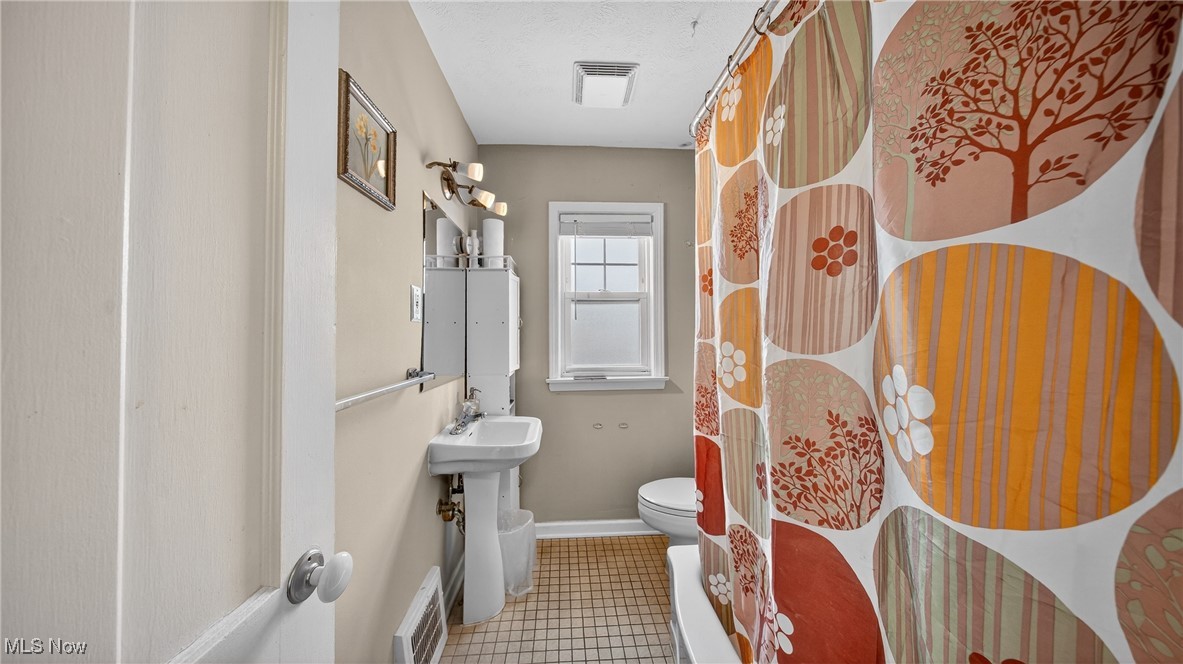 2684 Wooster Road Rocky River OH 44116
