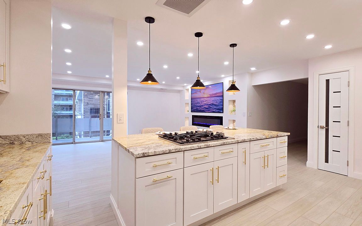 2112 Acacia Park Drive Lyndhurst OH 44124