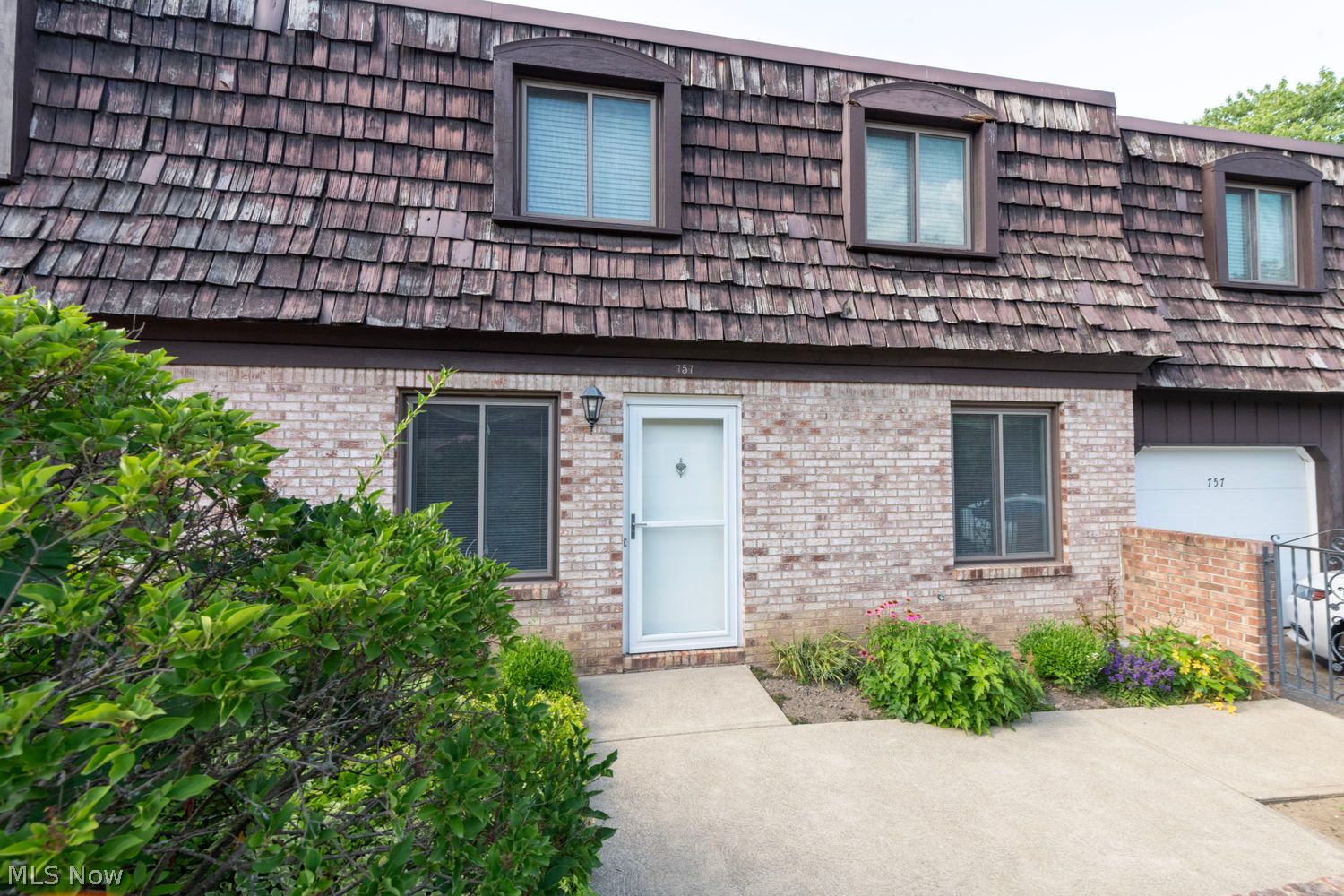 757 Tollis Parkway Broadview Heights OH 44147