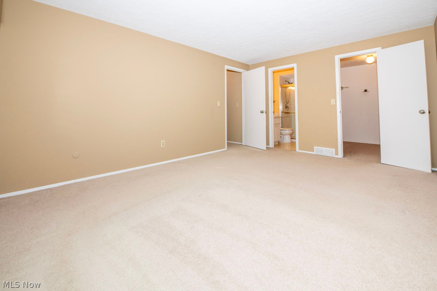 757 Tollis Parkway Broadview Heights OH 44147