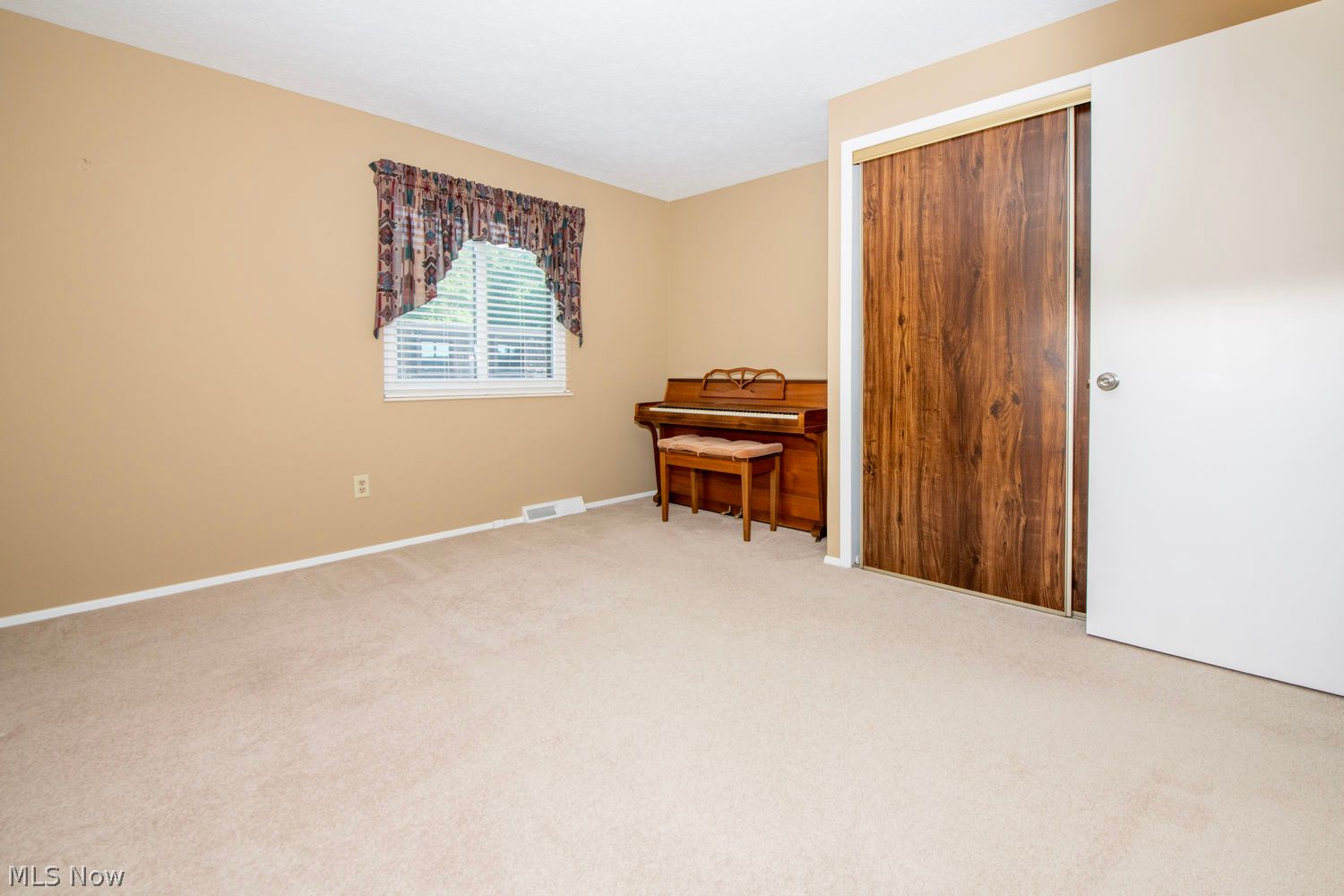 757 Tollis Parkway Broadview Heights OH 44147