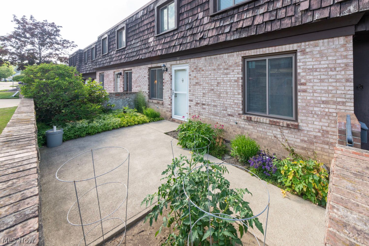 757 Tollis Parkway Broadview Heights OH 44147