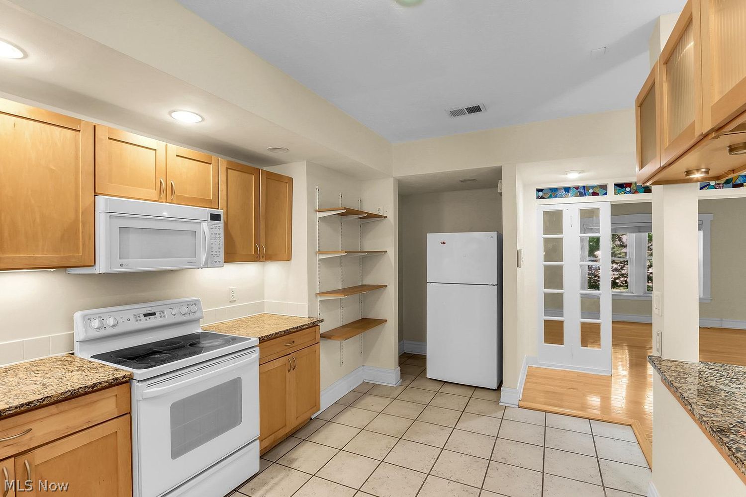 2472 Overlook Road Cleveland Heights OH 44106