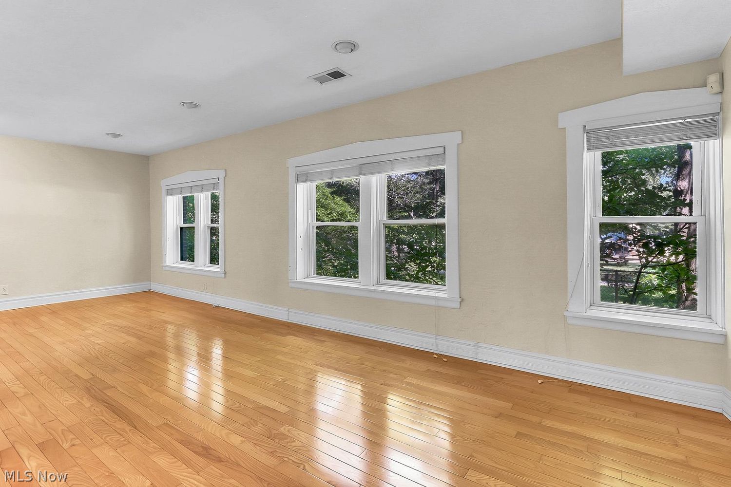 2472 Overlook Road Cleveland Heights OH 44106