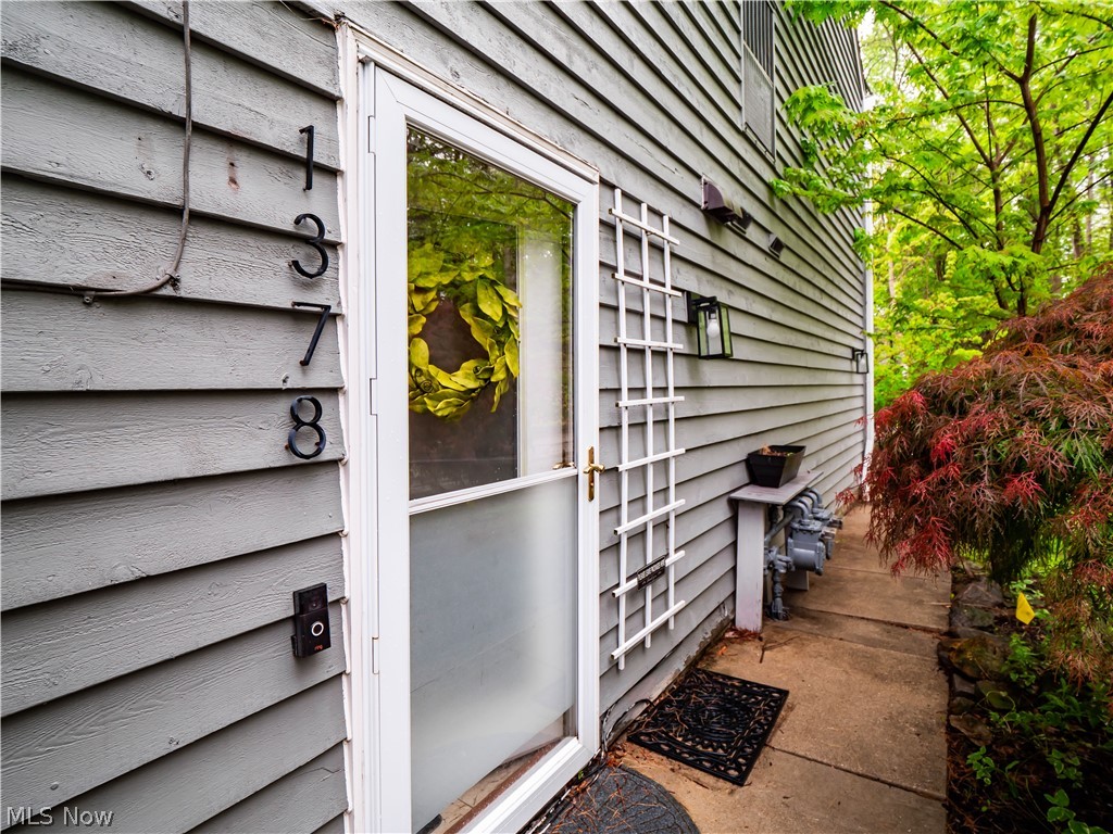 1378 Patti Park Westlake OH 44145