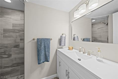 578 Meredith Lane Cuyahoga Falls OH 44223